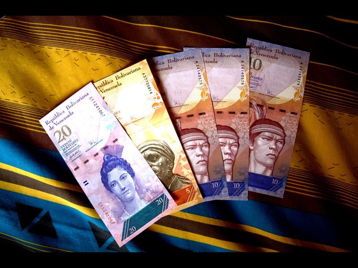 Venezuela drops six zeros from money