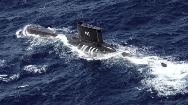 The USA nuclear submarine hits an as yet unidentified object in the South China Sea: 15 crew members injured