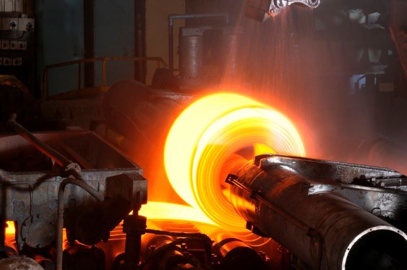 Production restrictions put pressure on steel prices in futures