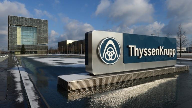 Thyssenkrupp employees protest against insufficient state support