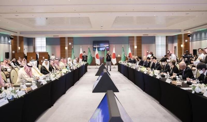 Japan and Saudi Arabia cooperate on decarbonization and energy