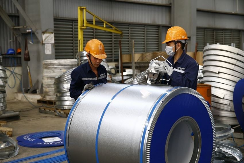 Steel prices continue to increase in Vietnam