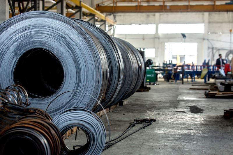 U.S. steel imports see monthly rise in April