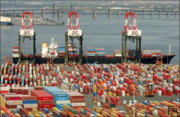 East Coast port strike threat raises concerns for U.S. shippers