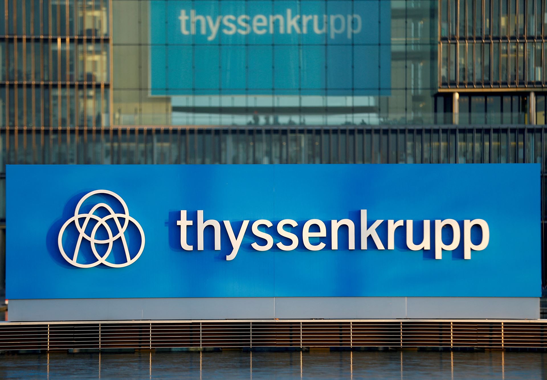 Thyssenkrupp, çelik bölümünün %20 hissesini EPCG'ye sattı