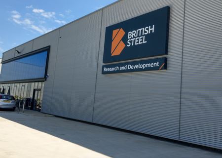 British Steel, 10 milyon sterlinlik demiryolu depolama tesisi açtı