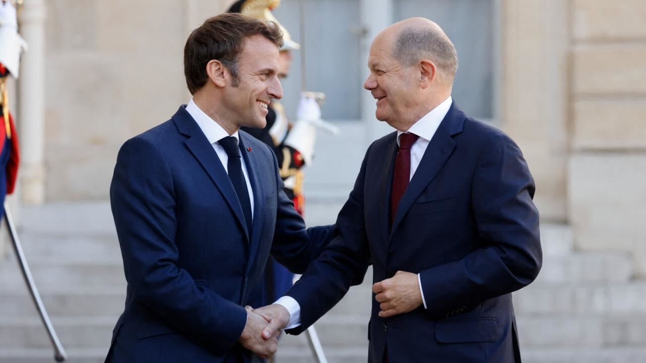 Macron ve Scholz, ABD'nin gümrük vergisi tehditlerine karşı birlik mesajı verdi