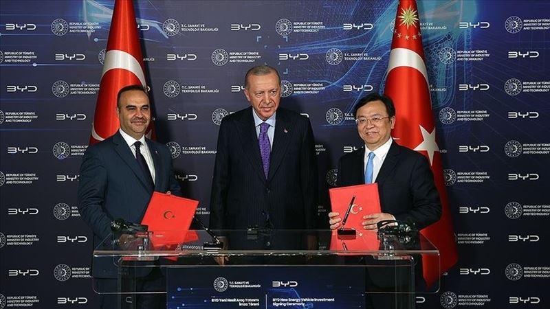  Çinli BYD, Türkiye'de 1 milyar dolarlık yatırımla üretim tesisi kuracak