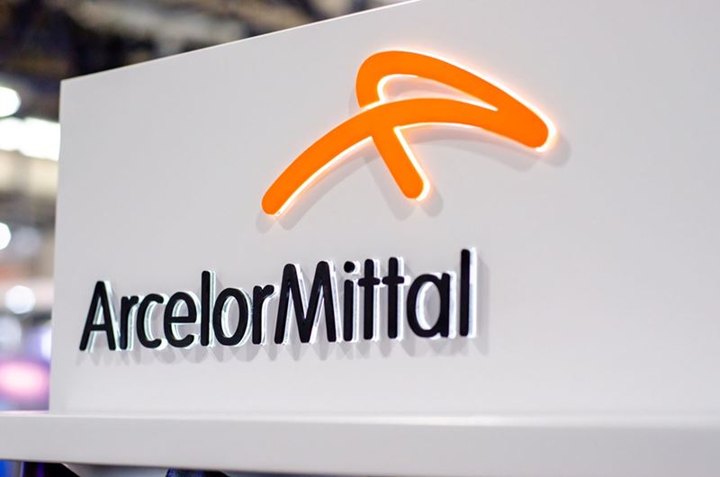 ArcelorMittal considers closing two centers in France