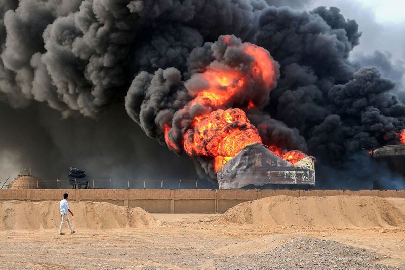 Yemen’in Al-Habashi Iron Factory fabrikası, ABD’nin hava saldırısında yıkıldı