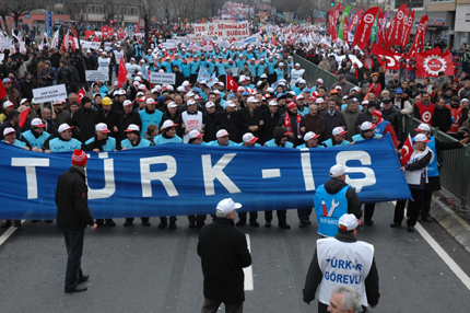 Türk-İş, 'Otomatik BES' Uyarısında Bulundu