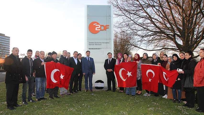 Almanya'daki Türklerden ZDF Kanalına Tepki