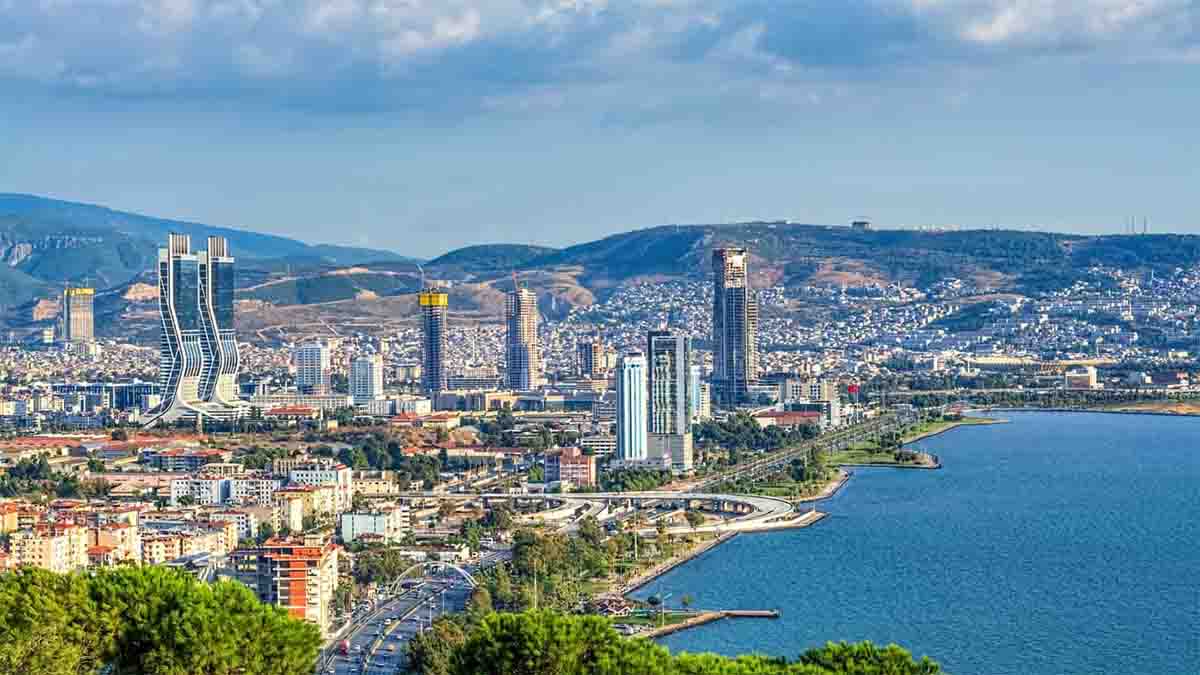 Çevre ve Şehircilik Bakanlığı’ndan İzmir’de satılık arsa!