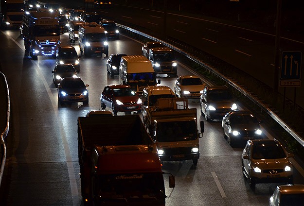 TEM Otoyolunda Bayram Öncesi Yoğunluk