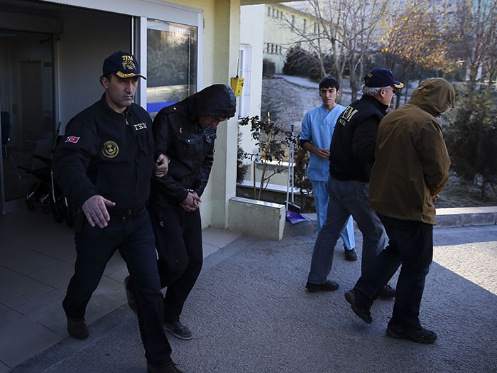 Ankara'da Yakalanan İki Canlı Bomba Adliyeye Sevk Edildi