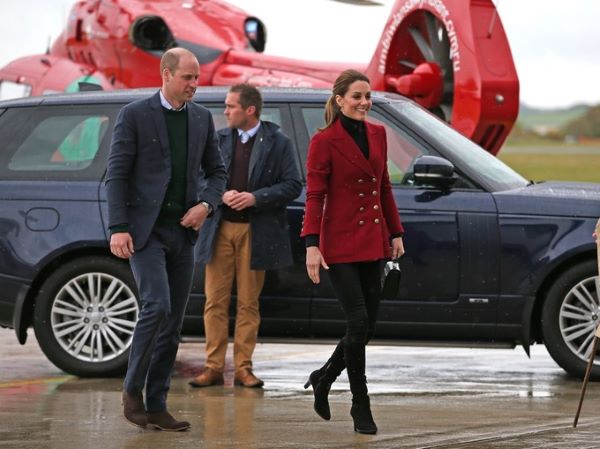 Prens William ve Kate Çelik İşçileriyle Buluştu