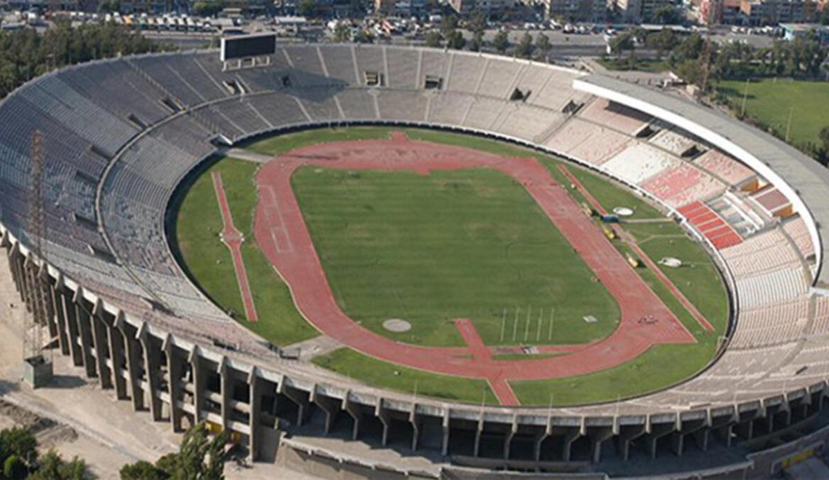 İzmir depremi tarihi Atatürk Stadı'nı da vurdu!