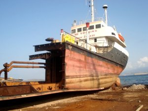 Gemi Söküm Hurda Fiyatları Düşmeye Devam Ediyor