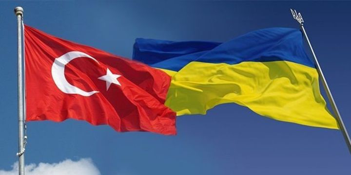 Ukrayna'ya Kimlikle Seyahat Başlıyor