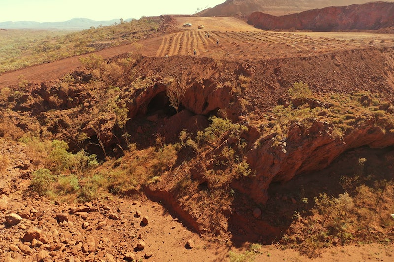 Rio Tinto, demir cevheri çıkarmak için 46.000 yıllık kültür bölgesini imha etti